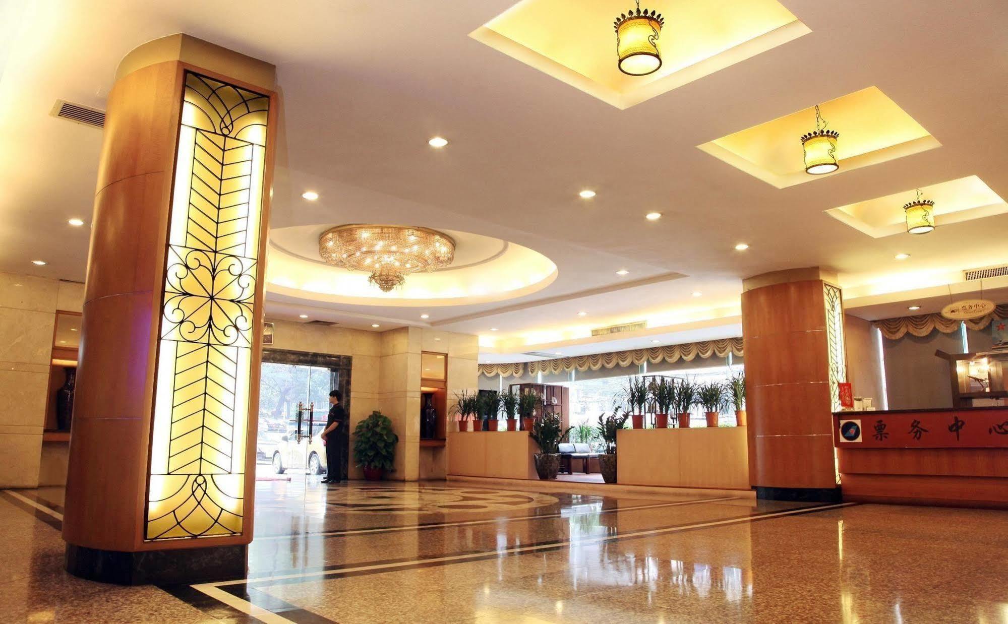 Guangzhou Jinying Hotel Экстерьер фото