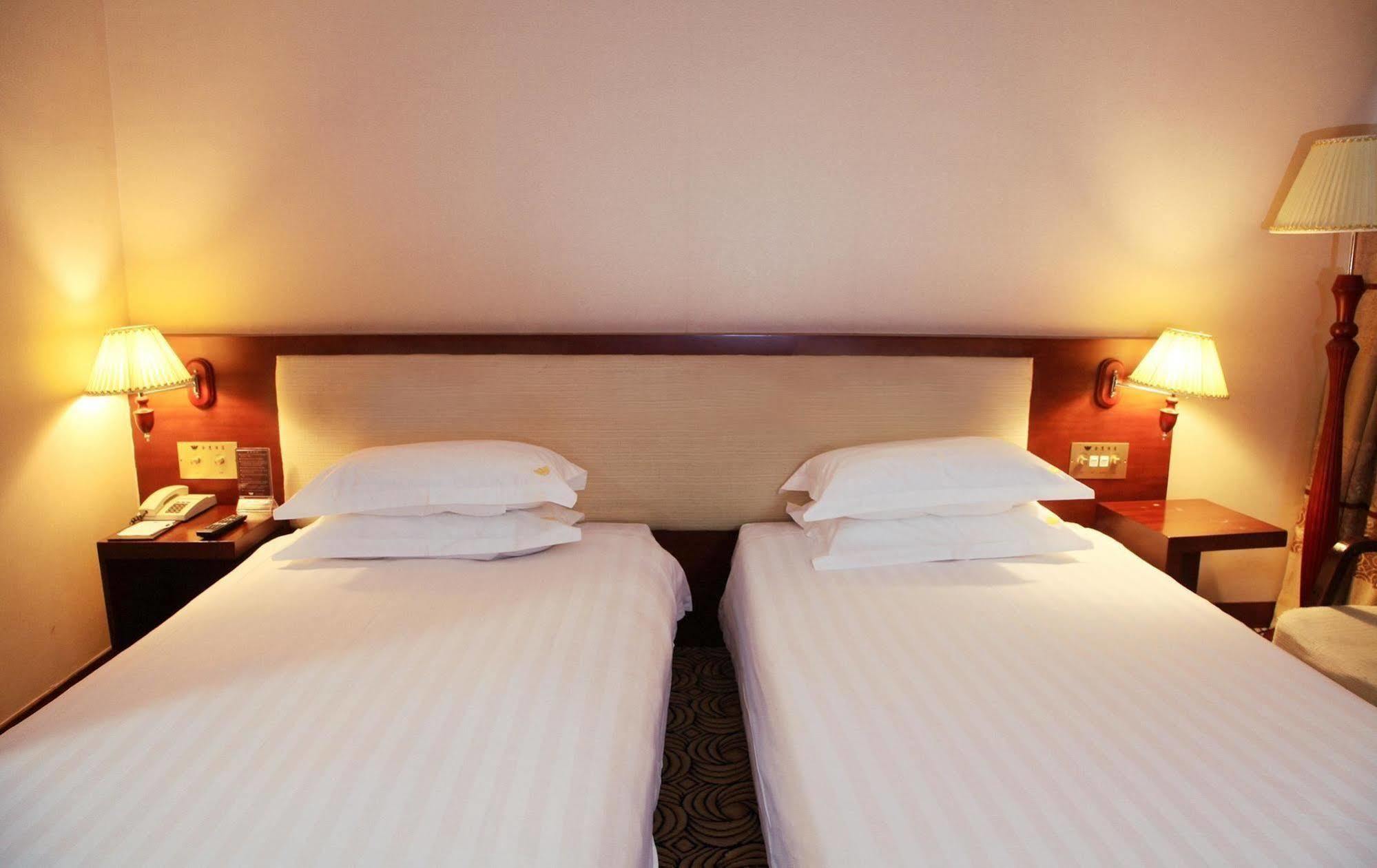 Guangzhou Jinying Hotel Экстерьер фото