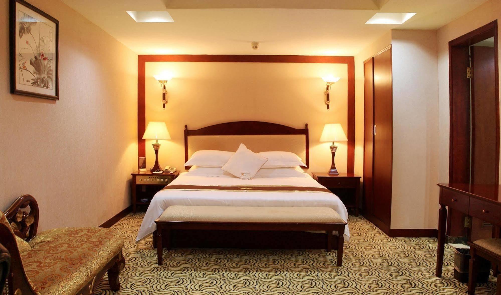 Guangzhou Jinying Hotel Экстерьер фото